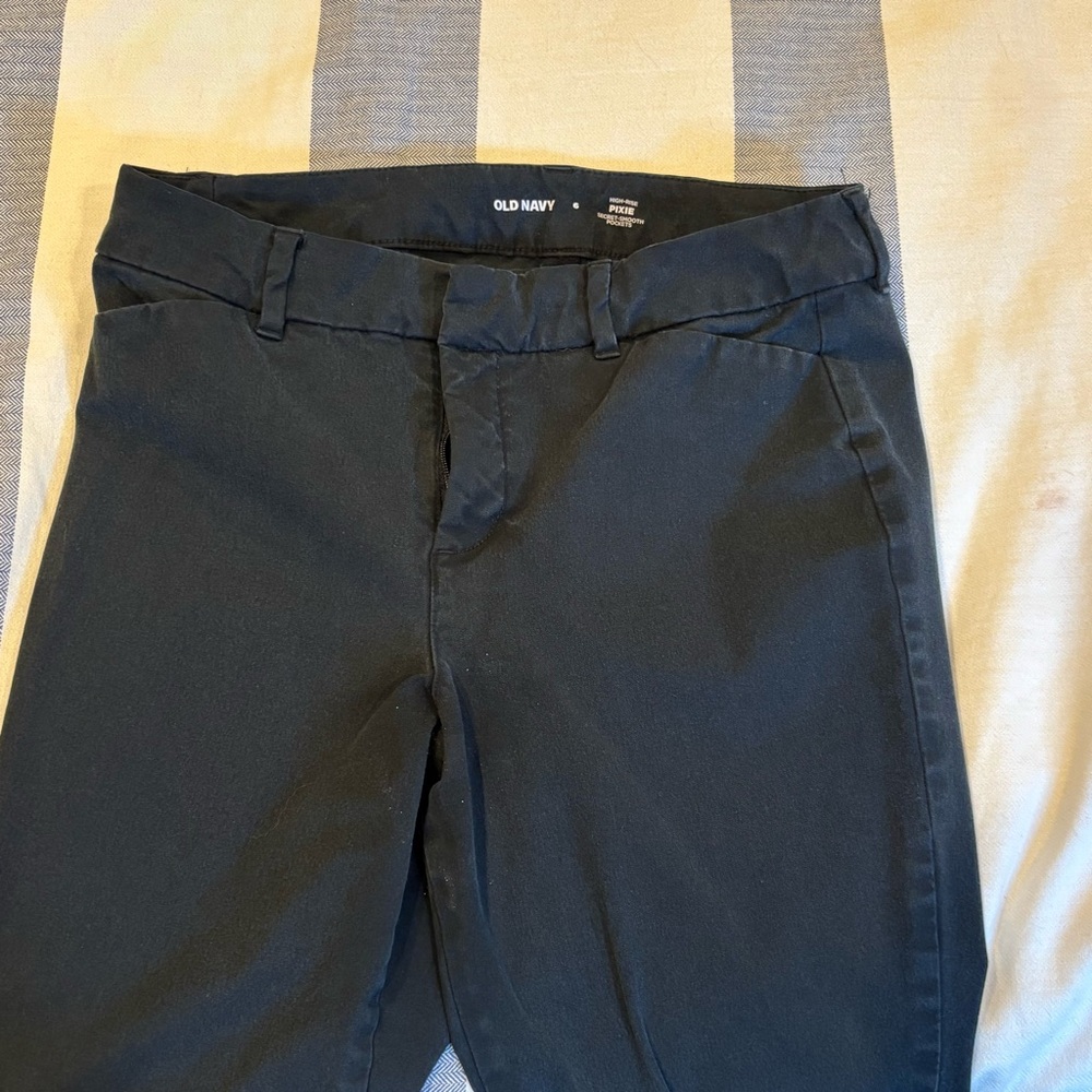 Old Navy Pixie Pants - Picture 8 of 12
